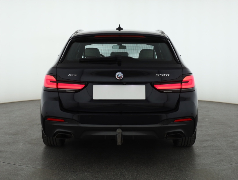 BMW 5, 2022