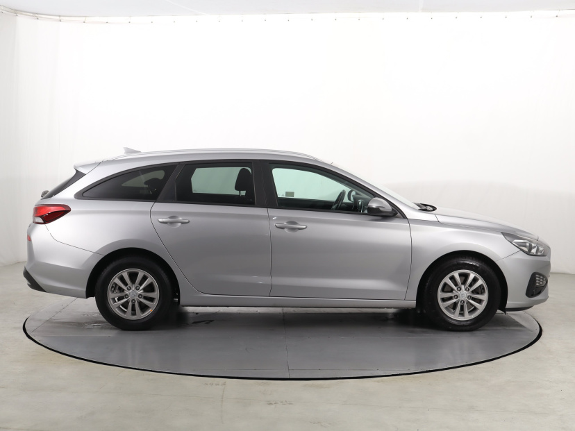 Hyundai i30, 2023