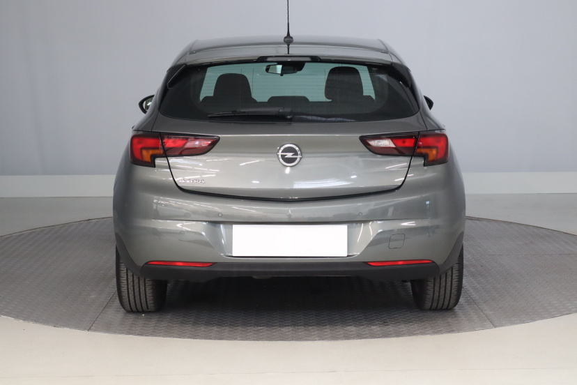 Opel Astra, 2021