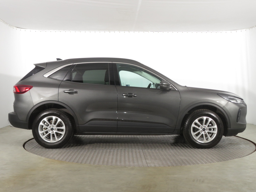 Ford Kuga, 2026