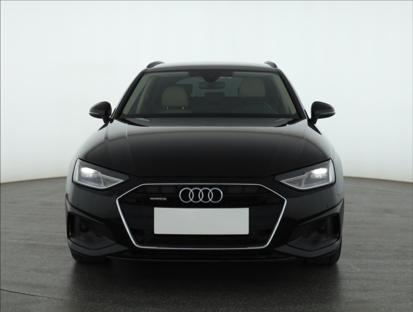 Audi A4, 2022