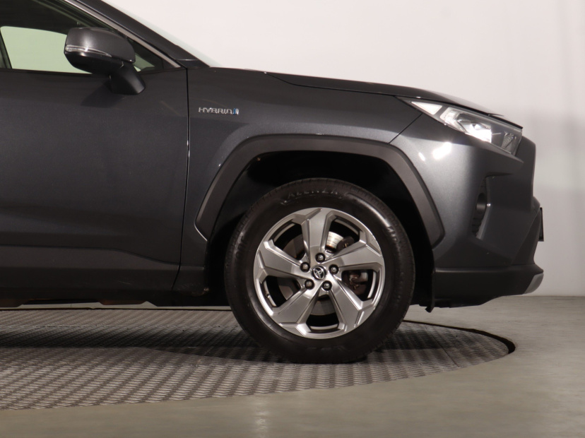 Toyota RAV 4, 2021