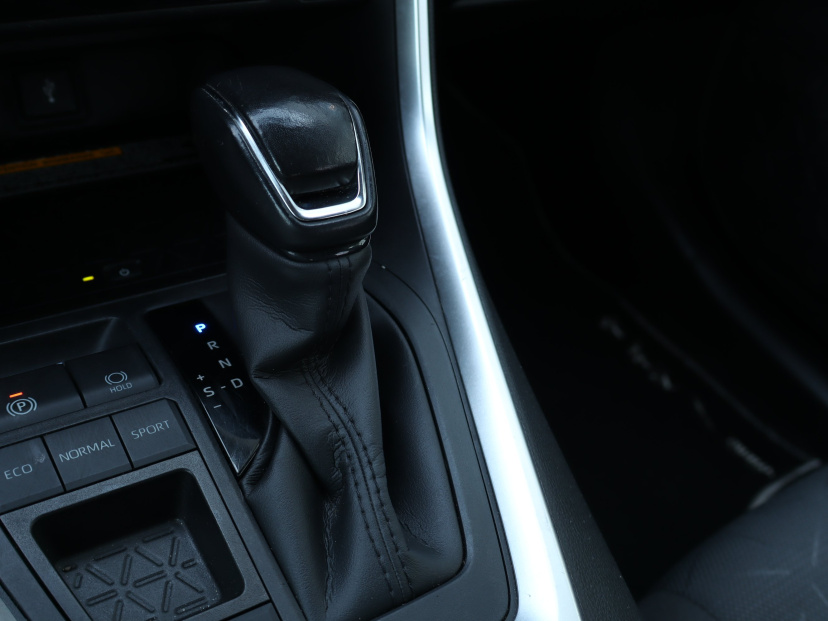 Toyota RAV 4, 2021