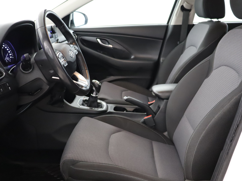 Hyundai i30, 2022