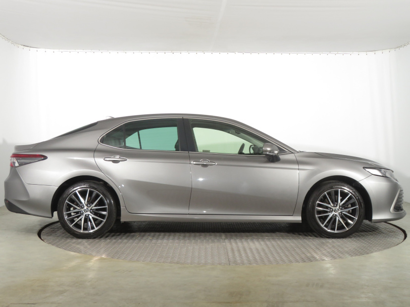 Toyota Camry, 2021