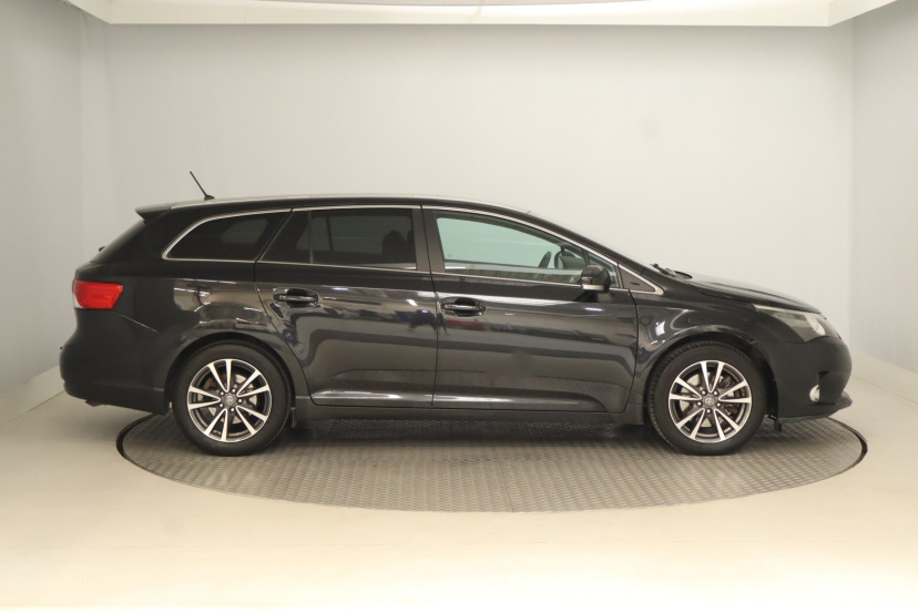 Toyota Avensis, 2014