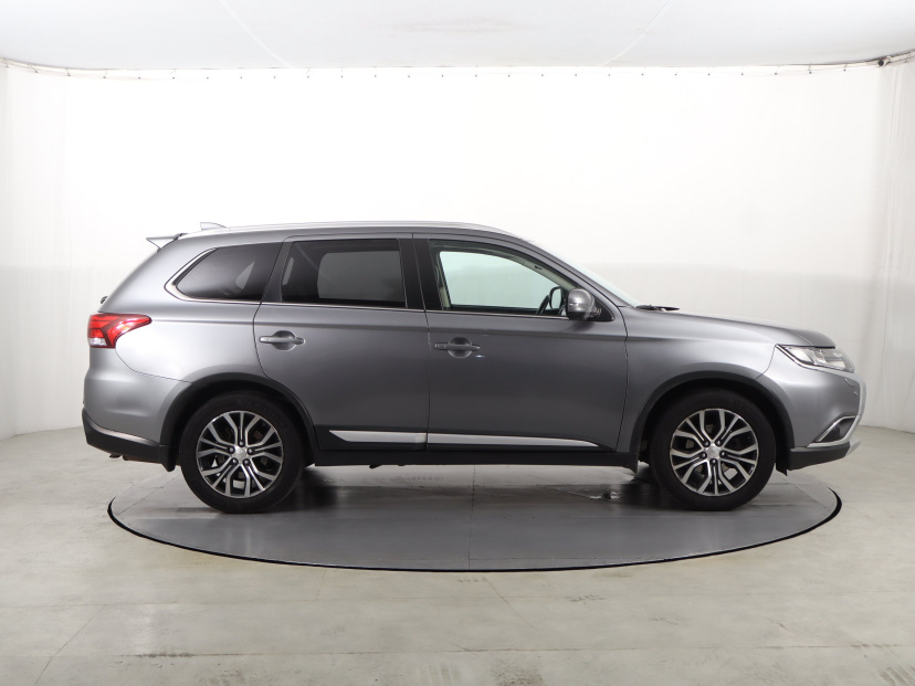 Mitsubishi Outlander, 2017