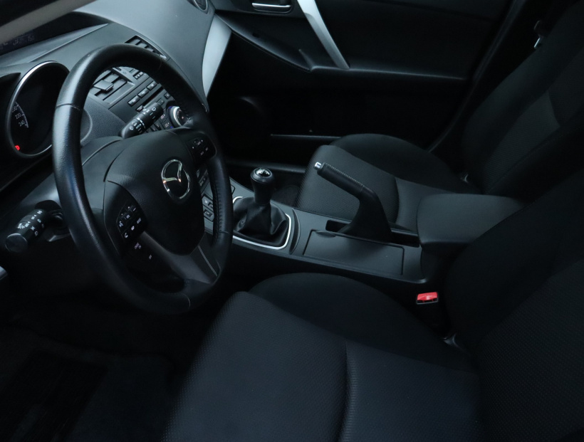 Mazda 3, 2012