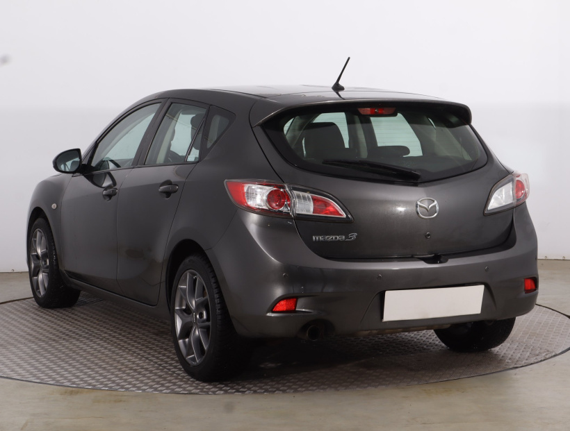 Mazda 3, 2012