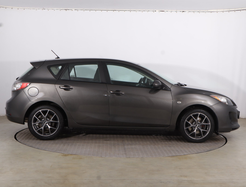 Mazda 3, 2012