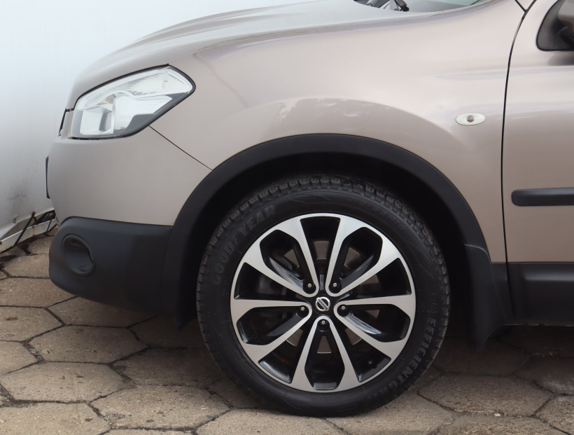 Nissan Qashqai+2, 2012