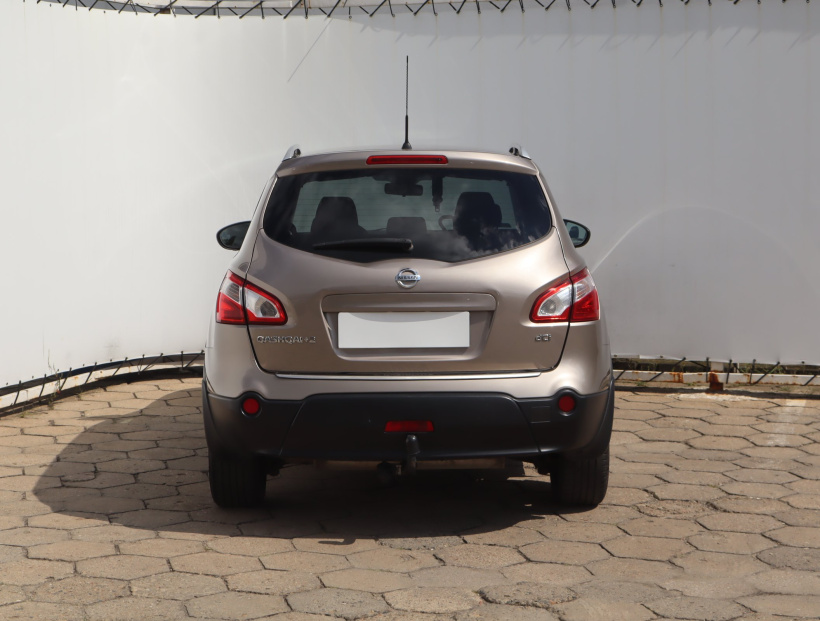 Nissan Qashqai+2, 2012