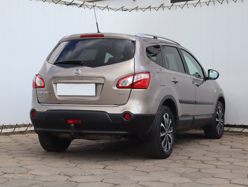 Nissan Qashqai+2, 2012