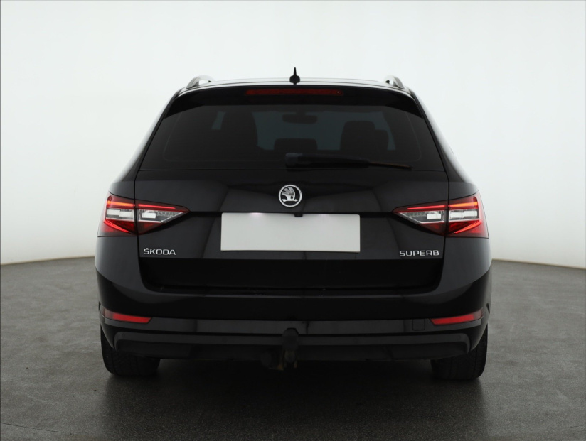 Škoda Superb, 2016