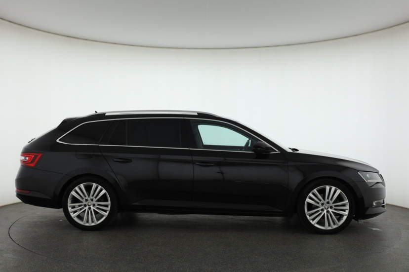 Škoda Superb, 2016