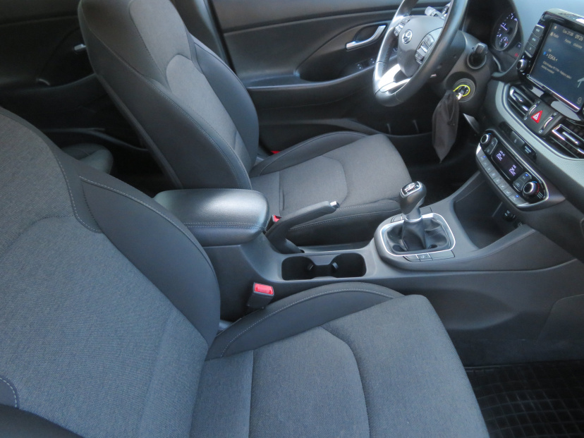 Hyundai i30, 2021