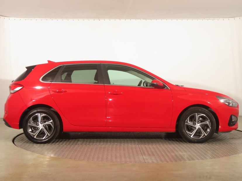 Hyundai i30, 2021