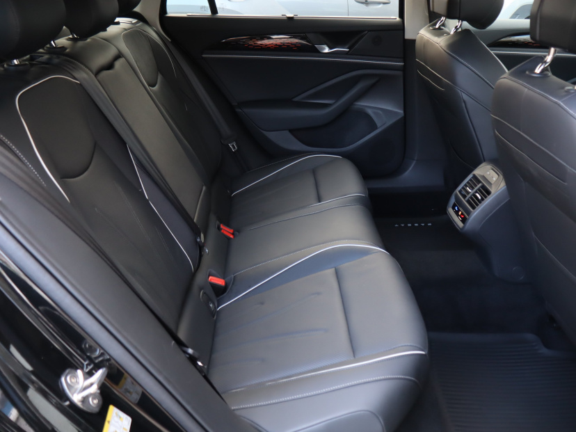 Volkswagen Passat, 2024
