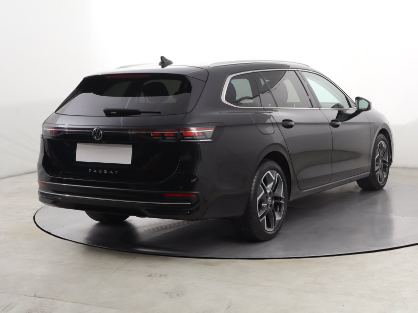 Volkswagen Passat, 2024