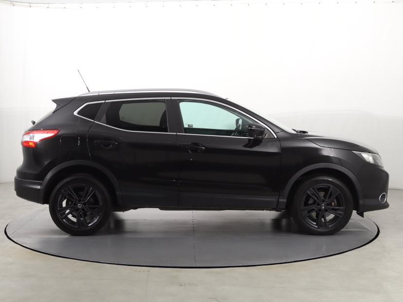 Nissan Qashqai, 2015