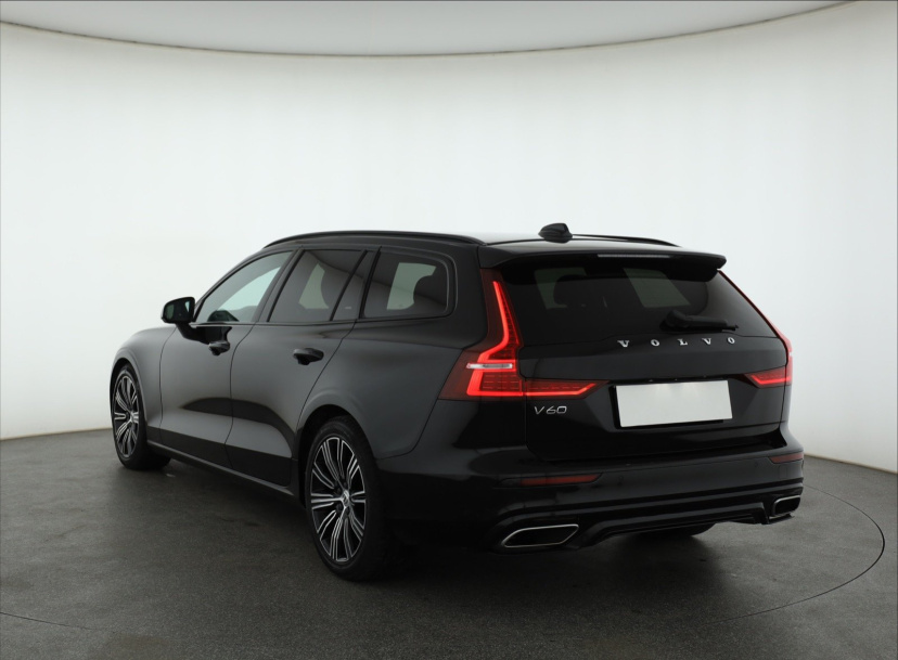 Volvo V60, 2021