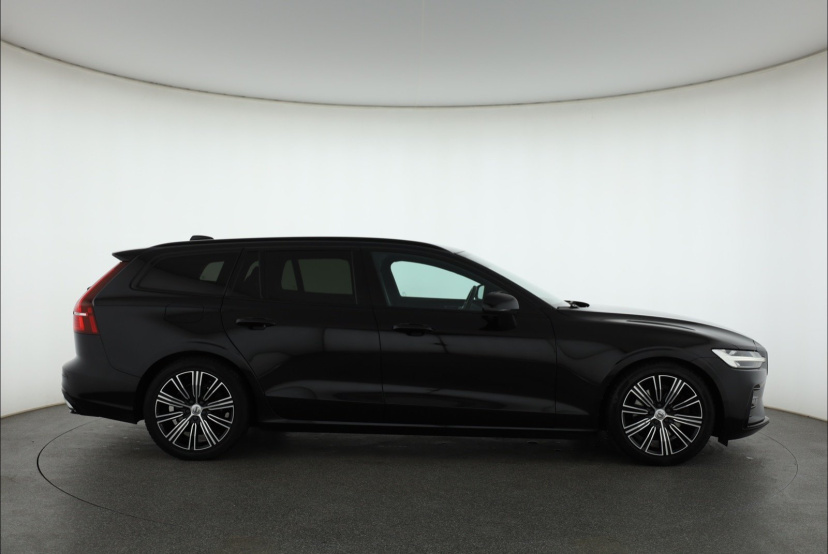 Volvo V60, 2021