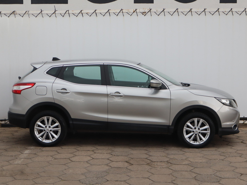 Nissan Qashqai, 2015