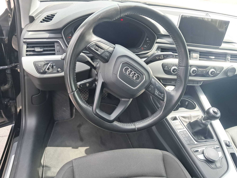 Audi A4, 2016