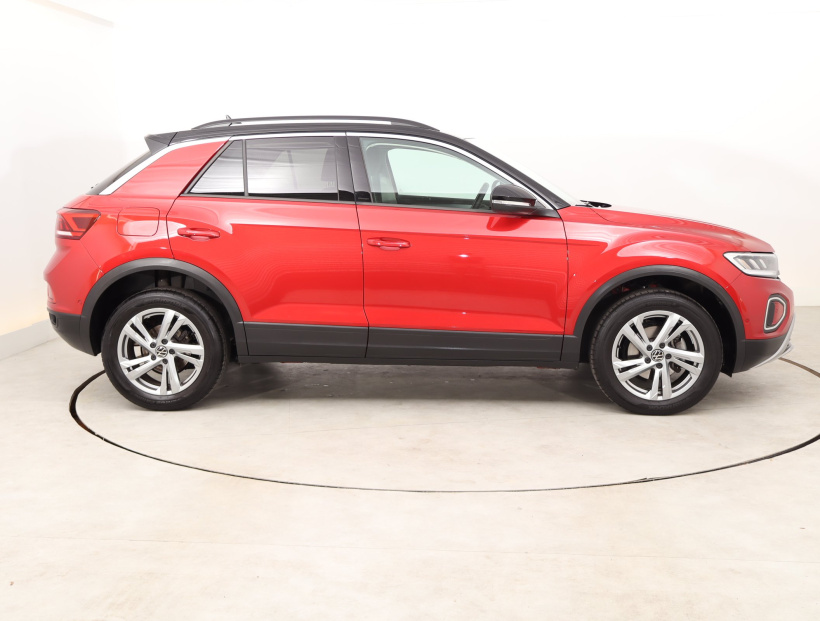 Volkswagen T-Roc, 2024