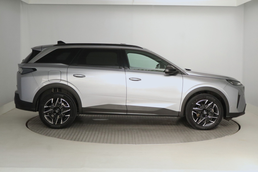 Peugeot 5008, 2025