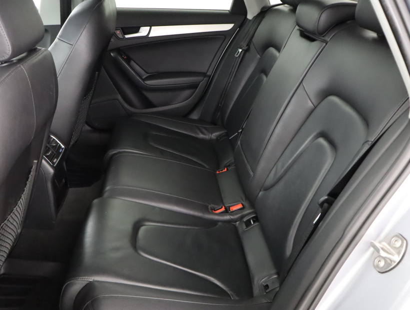 Audi A4, 2015
