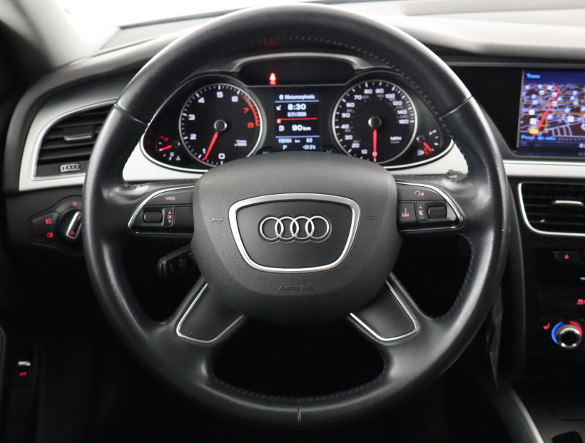 Audi A4, 2015