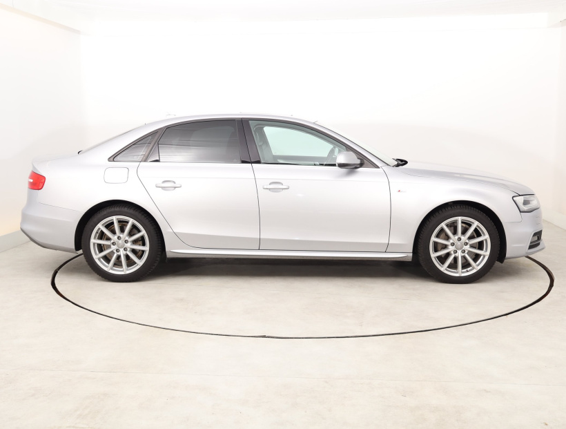 Audi A4, 2015