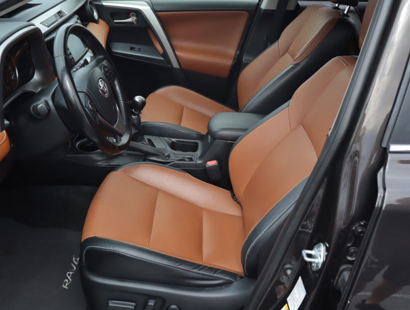 Toyota RAV 4, 2016
