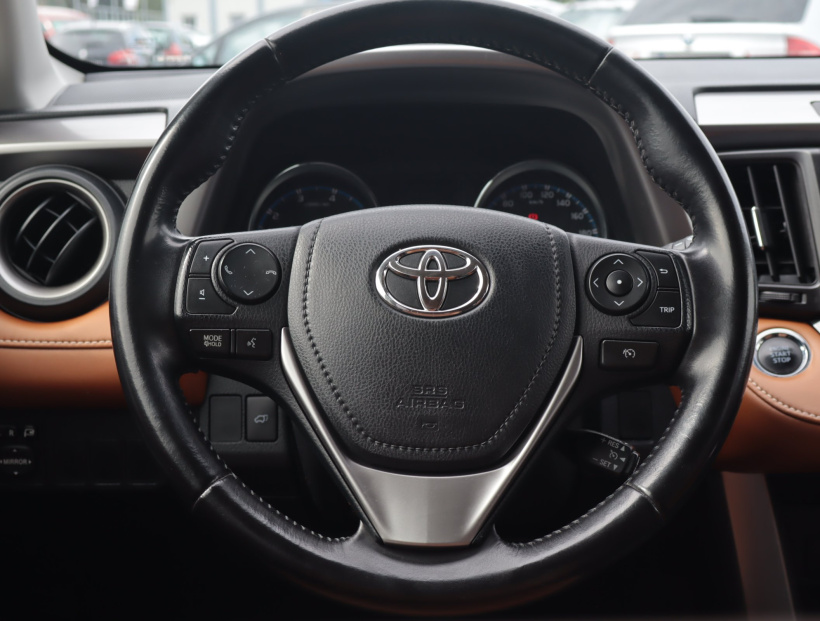 Toyota RAV 4, 2016