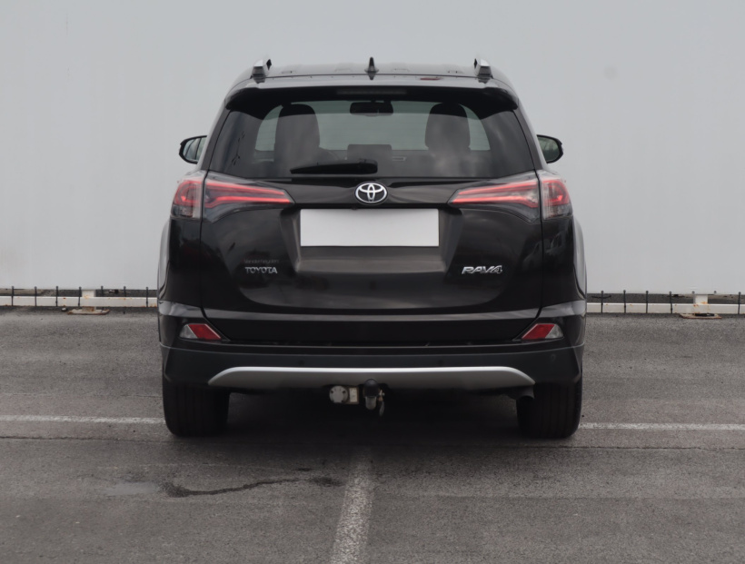 Toyota RAV 4, 2016