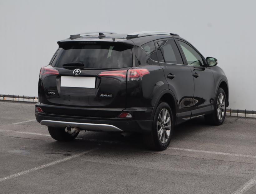 Toyota RAV 4, 2016