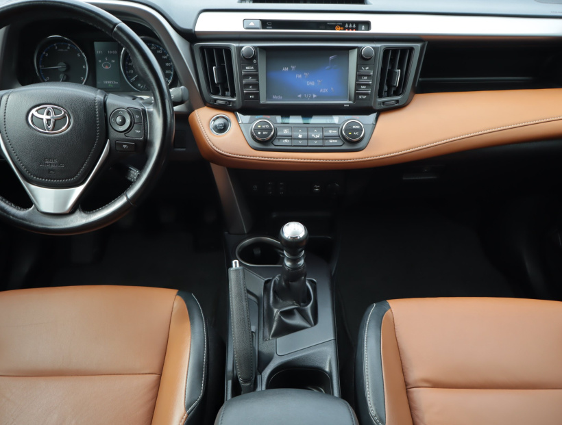 Toyota RAV 4, 2016