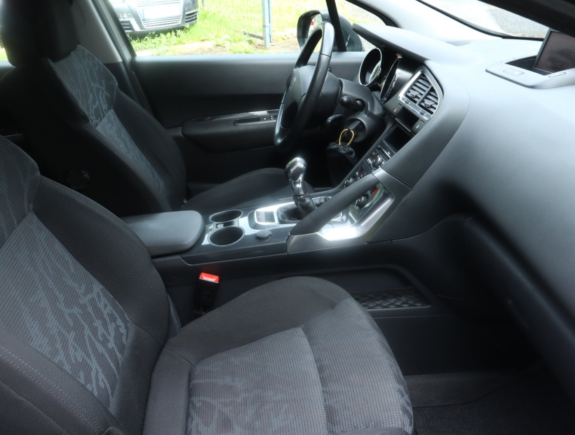 Peugeot 3008, 2011