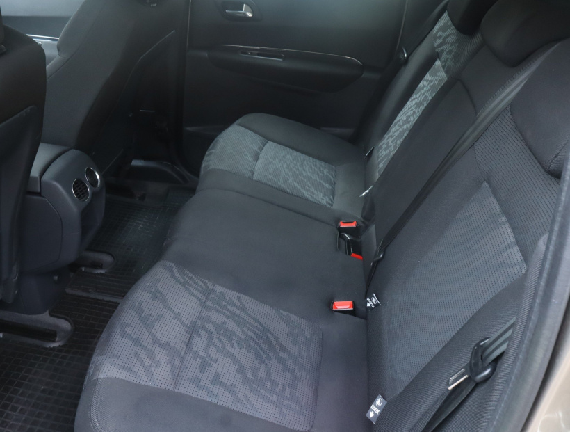 Peugeot 3008, 2011