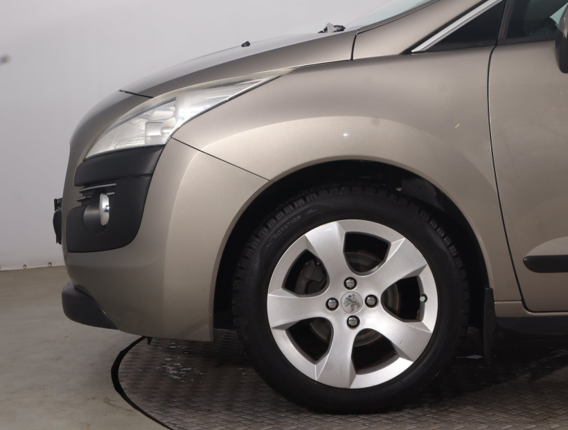 Peugeot 3008, 2011