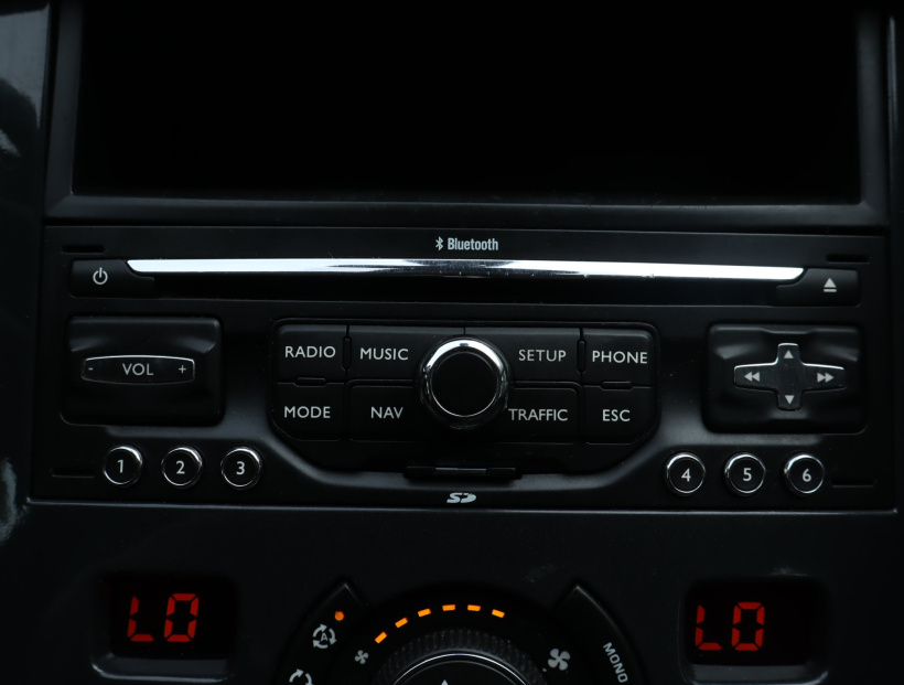 Peugeot 3008, 2011