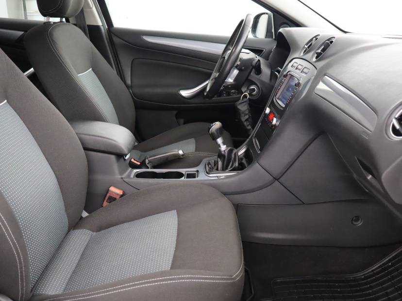 Ford Mondeo, 2013