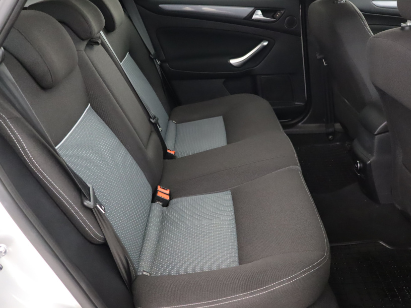 Ford Mondeo, 2013