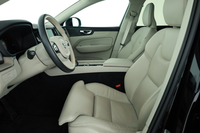 Volvo XC60, 2022