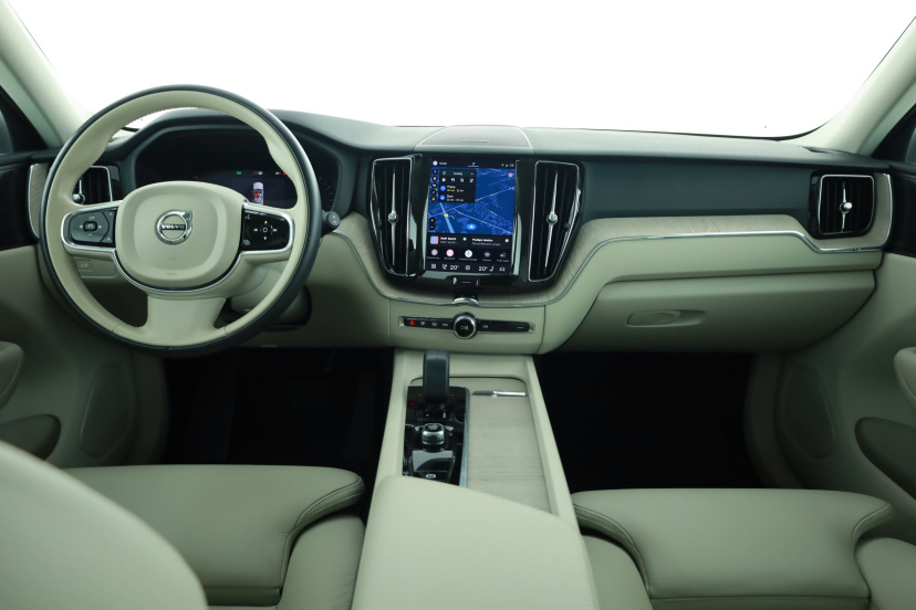 Volvo XC60, 2022