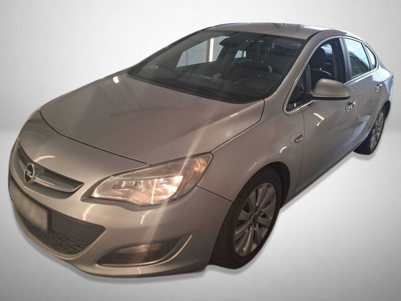Opel Astra, 2012