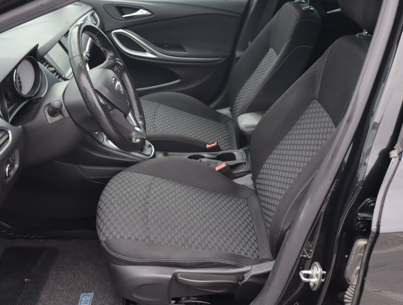 Opel Astra, 2017
