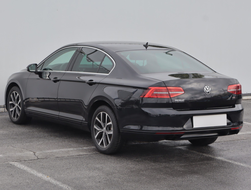 Volkswagen Passat, 2015
