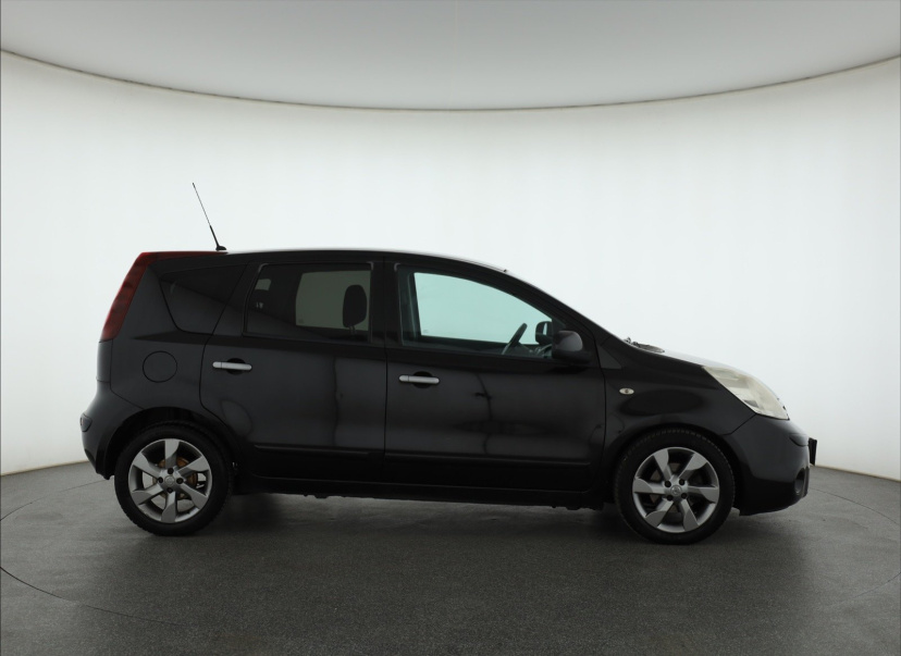 Nissan Note, 2011